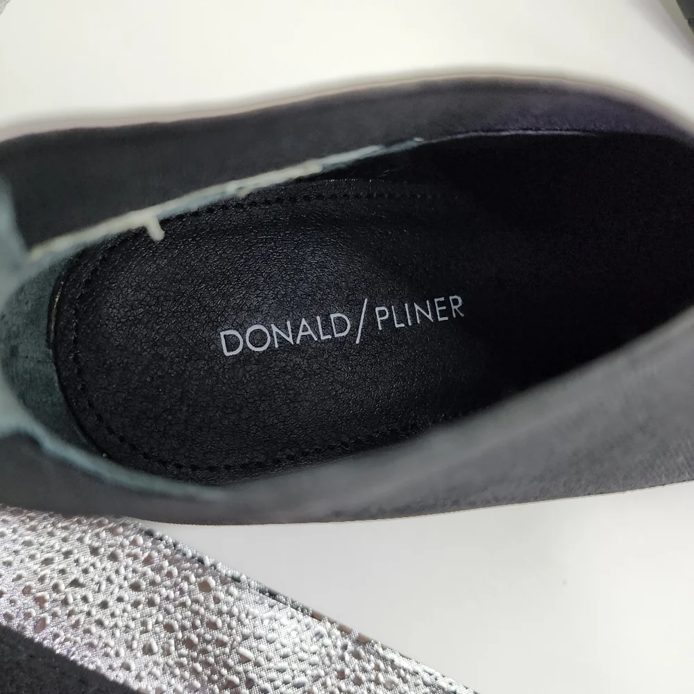 Donald J. Pliner Women's Daved-A Black Elastic Shootie - 9.5 M
